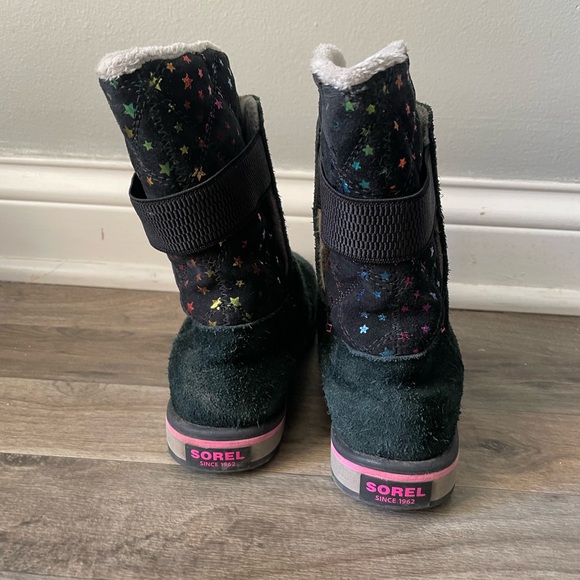 Sorel Youth's Rylee Faux Fur-Lined Waterproof Suede Star Pattern Boots Size 4 - Picture 5 of 8